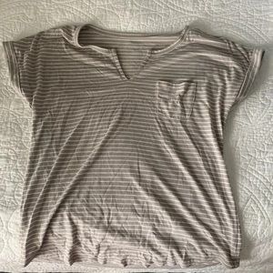 Women’s short sleeve top